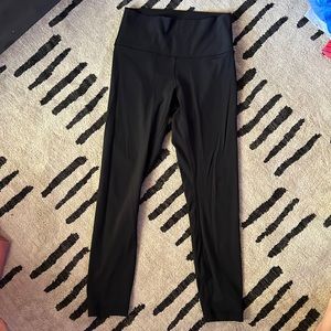 Lululemon Wunder Under 25”